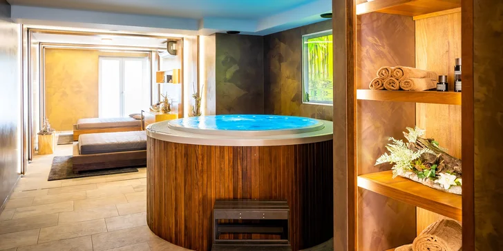 Pobyt v Posázaví: strava, verejné aj privátne wellness, plný minibar aj večera pri sviečkach