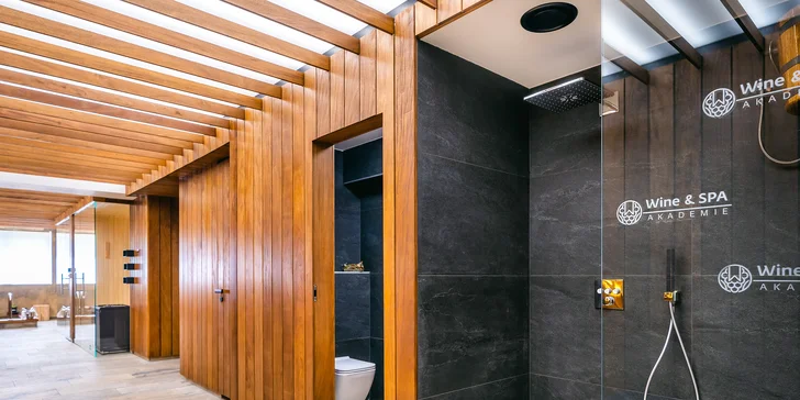 Pobyt v Posázaví: strava, verejné aj privátne wellness, plný minibar aj večera pri sviečkach