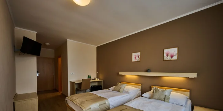 Pobyt v Posázaví: strava, verejné aj privátne wellness, plný minibar aj večera pri sviečkach