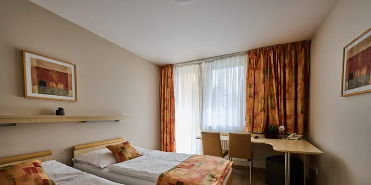 Pobyt v Posázaví: strava, verejné aj privátne wellness, plný minibar aj večera pri sviečkach