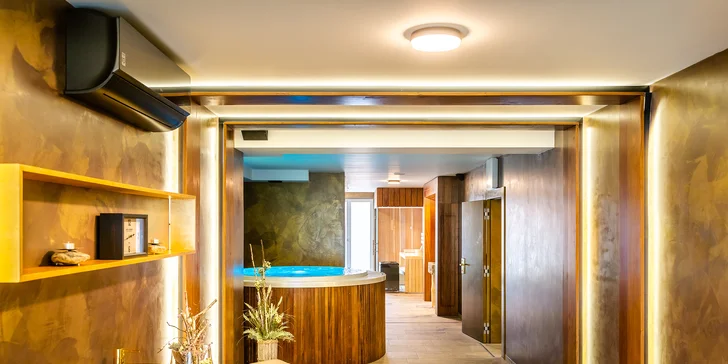 Pobyt v Posázaví: strava, verejné aj privátne wellness, plný minibar aj večera pri sviečkach