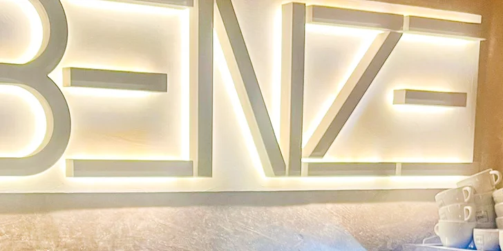 Šunkovo-syrový tanier s vínom pre 2 osoby