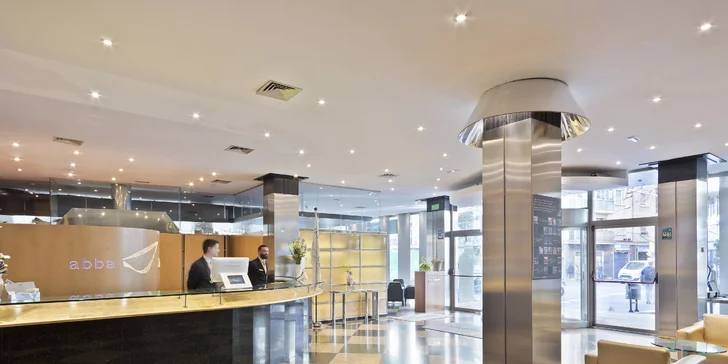 Spoznajte krásy Barcelony: pobyt v hoteli s raňajkami len kúsok od metra