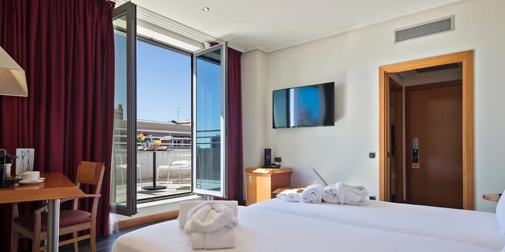 Spoznajte krásy Barcelony: pobyt v hoteli s raňajkami len kúsok od metra