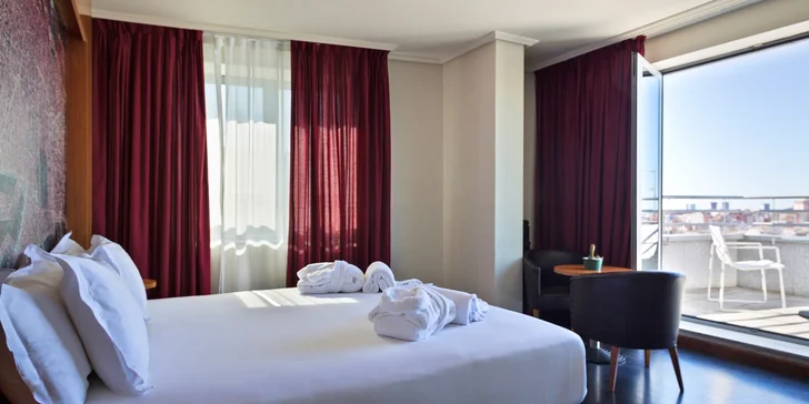 Spoznajte krásy Barcelony: pobyt v hoteli s raňajkami len kúsok od metra