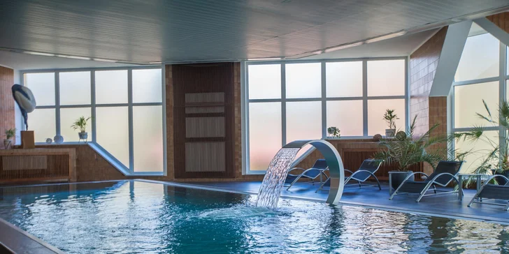 Zrekonštruovaný hotel v centre Františkových Lázní: raňajky alebo plná penzia, bazén aj procedúry