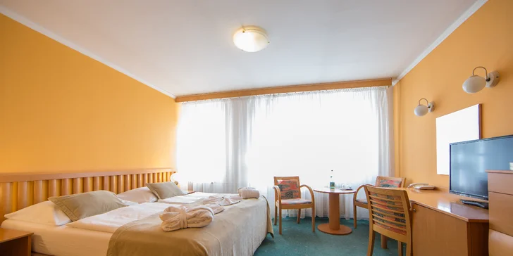 Pobyt vo Františkových Lázňach: raňajky alebo plná penzia, bazén aj procedúry