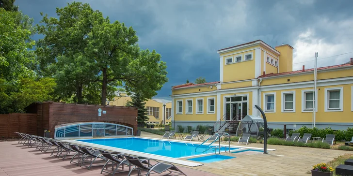 Pobyt vo Františkových Lázňach: raňajky alebo plná penzia, bazén aj procedúry