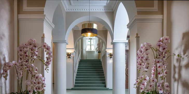 Zrekonštruovaný hotel v centre Františkových Lázní: raňajky alebo plná penzia, bazén aj procedúry