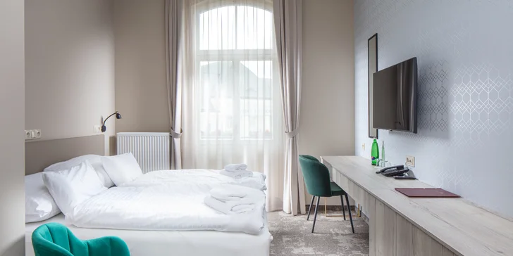 Zrekonštruovaný hotel v centre Františkových Lázní: raňajky alebo plná penzia, bazén aj procedúry