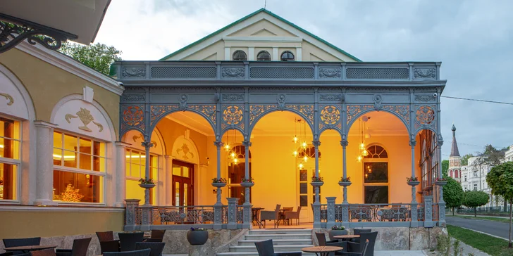 Zrekonštruovaný hotel v centre Františkových Lázní: raňajky alebo plná penzia, bazén aj procedúry