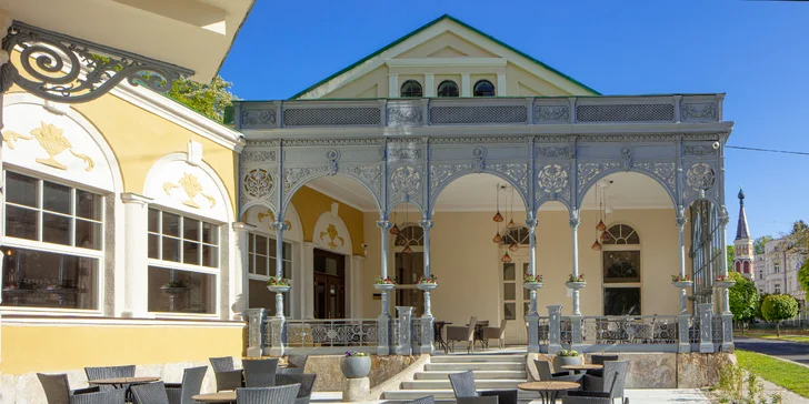 Zrekonštruovaný hotel v centre Františkových Lázní: raňajky alebo plná penzia, bazén aj procedúry