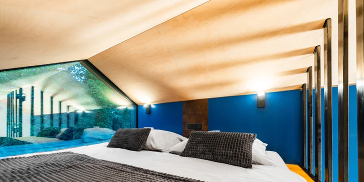 Za romantikou do Ostravy: tiny house s kuchyňou, Netflixom aj terasou s posedením