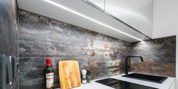 Za romantikou do Ostravy: tiny house s kuchyňou, Netflixom aj terasou s posedením