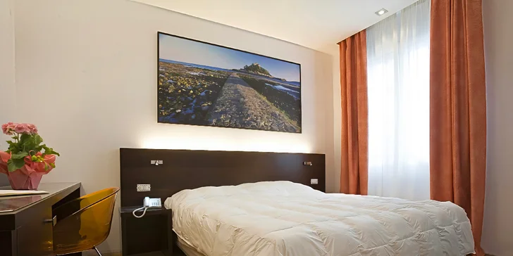 4* hotel s raňajkami v historickom centre Rimini, cca 20 min. pešo od pláže