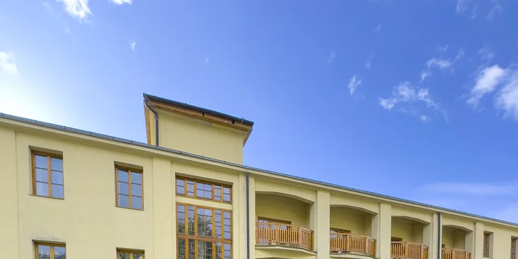 Hotel v Starom Smokovci s polpenziou a vstupom do bazéna