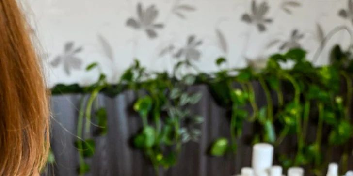 Darčeková poukážka na kozmetické služby v hodnote 30, 50 alebo 100 € v salóne YAYA