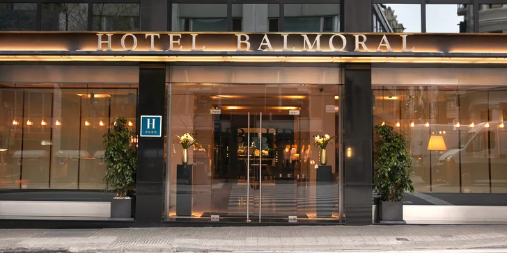 Dovolenka v Barcelone: 4* hotel s bohatými raňajkami a saunou, 2 km od Sagrada Família