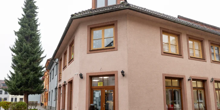 Skrášľujúce masáže tváre i dekoltu v novootvorenej klinike RezoMed s holistickým prístupom