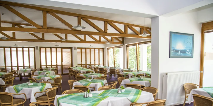 Pobyt v Mariánkach s raňajkami alebo polpenziou, bazénom, soľnou jaskyňou a množstvom zliav