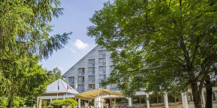 Pobyt v Mariánkach s raňajkami alebo polpenziou, bazénom, soľnou jaskyňou a množstvom zliav