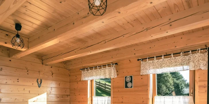 Dovolenka v poľských Beskydách: zrubové chatky s kuchynkou až pre 8 osôb