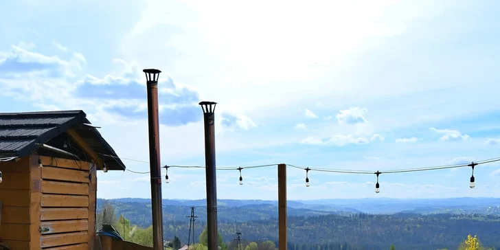 Dovolenka v poľských Beskydách: zrubové chatky s kuchynkou až pre 8 osôb