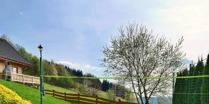 Dovolenka v poľských Beskydách: zrubové chatky s kuchynkou až pre 8 osôb