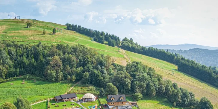 Dovolenka v poľských Beskydách: zrubové chatky s kuchynkou až pre 8 osôb