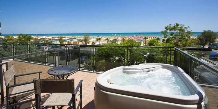 Relax v Rimini: hotel priamo pri pláži, raňajky, polpenzia alebo plná penzia, bazén aj wellness
