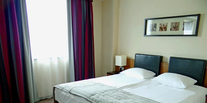 Moderný hotel v centre mesta Bielsko-Biała blízko pri vlakovej stanici: raňajky alebo polpenzia