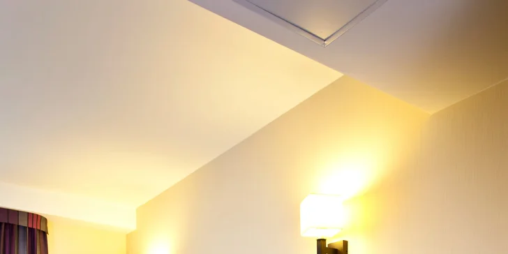 Moderný hotel v centre mesta Bielsko-Biała blízko pri vlakovej stanici: raňajky alebo polpenzia