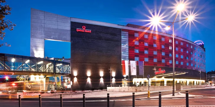 Moderný hotel v centre mesta Bielsko-Biała blízko pri vlakovej stanici: raňajky alebo polpenzia