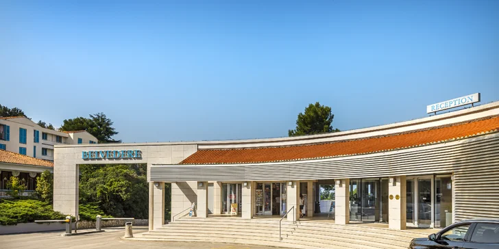 Dovolenka na Istrii: 4* rezort priamo pri pláži vrátane stravy, bazéna a sauny