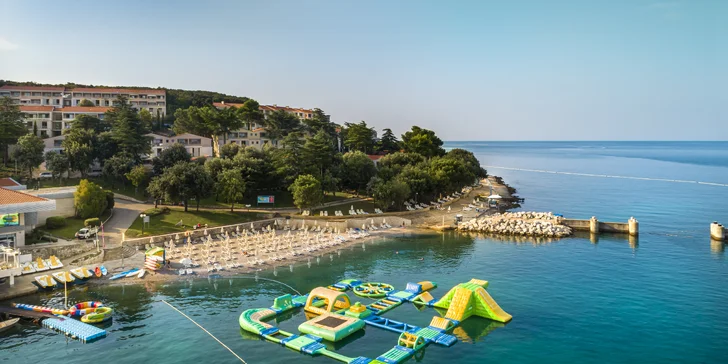 Dovolenka na Istrii: 4* rezort priamo pri pláži vrátane stravy, bazéna a sauny
