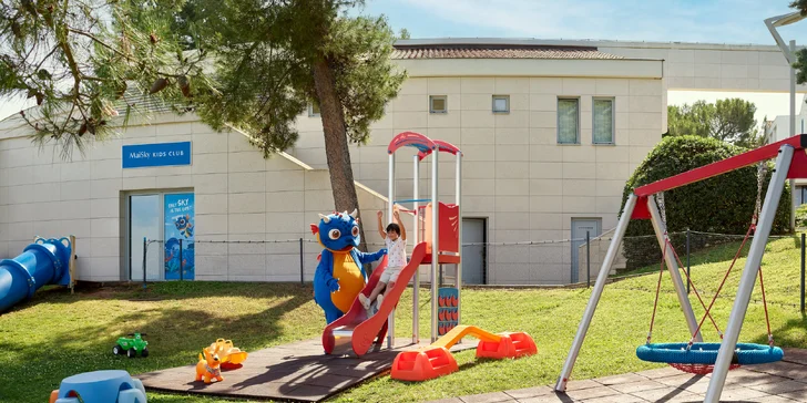 Dovolenka na Istrii: 4* rezort priamo pri pláži vrátane stravy, bazéna a sauny