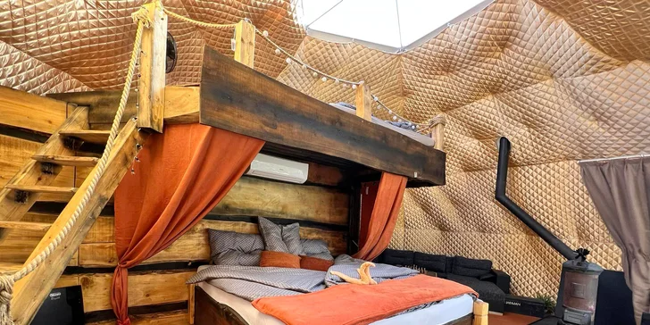 Glamping na severe Čiech s rybníkom a horúcim kúpeľom: ubytovanie až pre 6 osôb