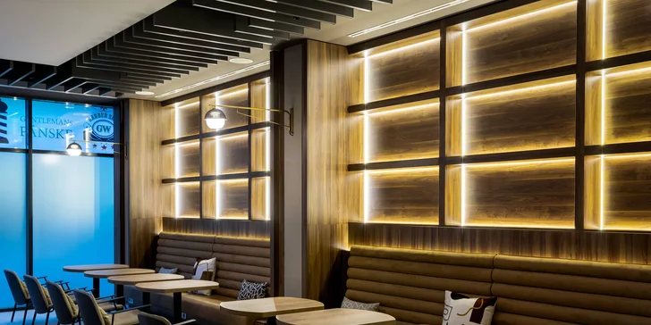 Nedeľný brunch pre dieťa či dospelého: šalátový bar, teplé pokrmy, polievky, dezert aj nápoje