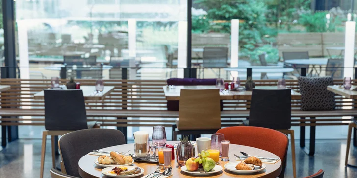 Moderný Stages Hotel**** pri O2 aréne: vychýrená kuchyňa, parkovanie v cene a skvelá dostupnosť do centra