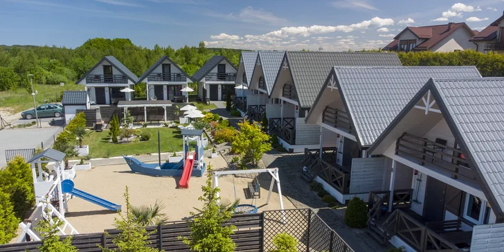 Prázdninové domy s vírivkou a bazénom, pobyt pre 7 osôb: Rusinowo pri poľskom Baltiku