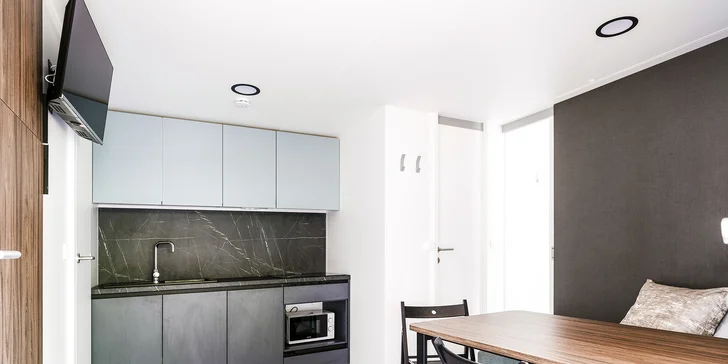 Resort v chorvátskom Zatone: mobilhome až pre 7 osôb, 400 m na pláž, bazény a zábava, možnosť polpenzie