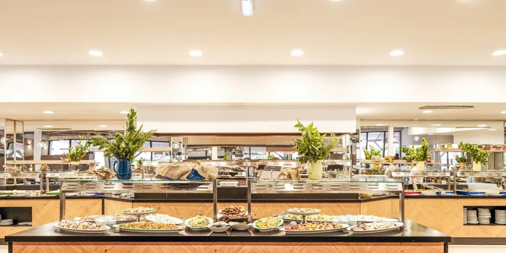 Resort v chorvátskom Zatone: mobilhome až pre 7 osôb, 400 m na pláž, bazény a zábava, možnosť polpenzie