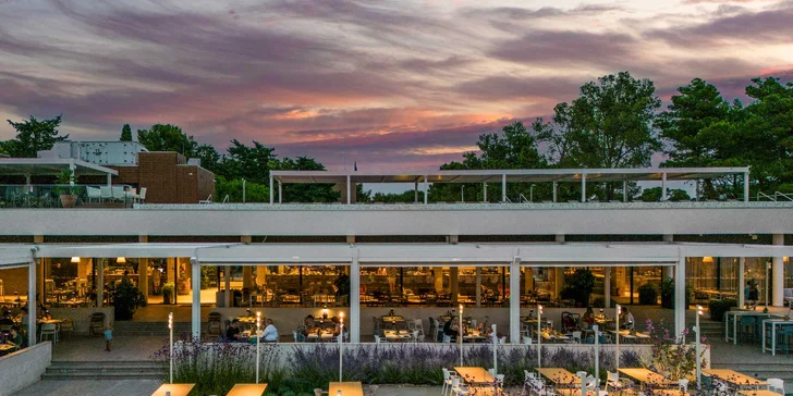 Resort v chorvátskom Zatone: mobilhome až pre 7 osôb, 400 m na pláž, bazény a zábava, možnosť polpenzie