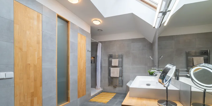 Dovolenka v Poděbradoch: apartmán alebo izba s raňajkami, 3 km od centra a kolonády