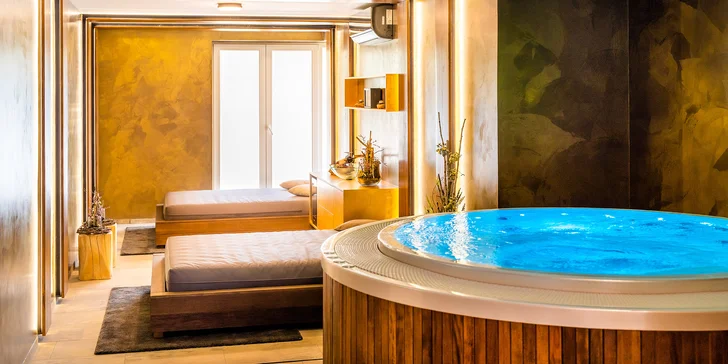 Pobyt v Posázaví: strava, verejné aj privátne wellness, plný minibar aj večera pri sviečkach