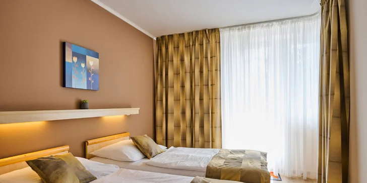 Pobyt v Posázaví: strava, verejné aj privátne wellness, plný minibar aj večera pri sviečkach