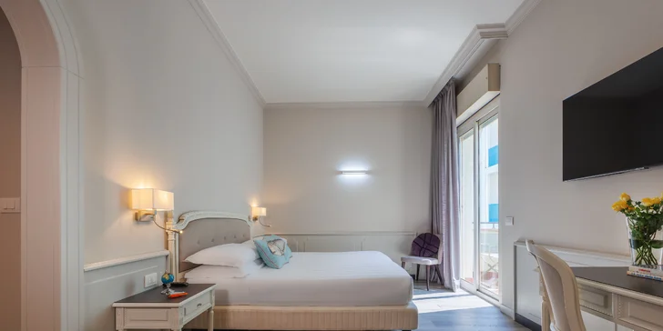 Rodinná dovolenka v Rimini: 4* hotel s raňajkami, bazénom a vírivkou, priamo pri pláži