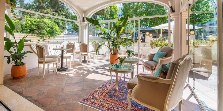 Rodinná dovolenka v Rimini: 4* hotel s raňajkami, bazénom a vírivkou, priamo pri pláži