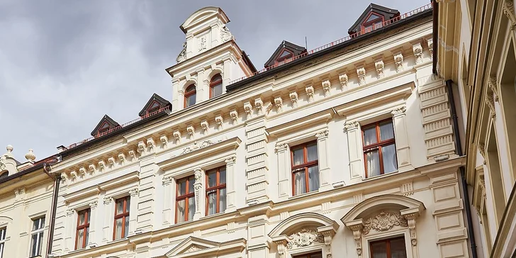 Pobyt v centre Chomutova: historický hotel s raňajkami alebo polpenziou