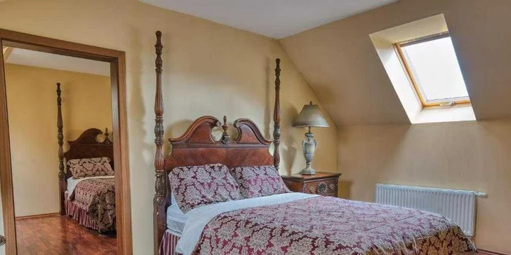 Pobyt v centre Chomutova: historický hotel s raňajkami alebo polpenziou